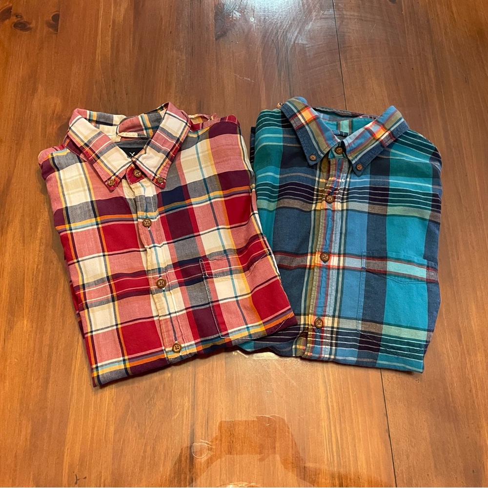 Lot of 2–American Eagle Mens Short Sleeve Botton Up